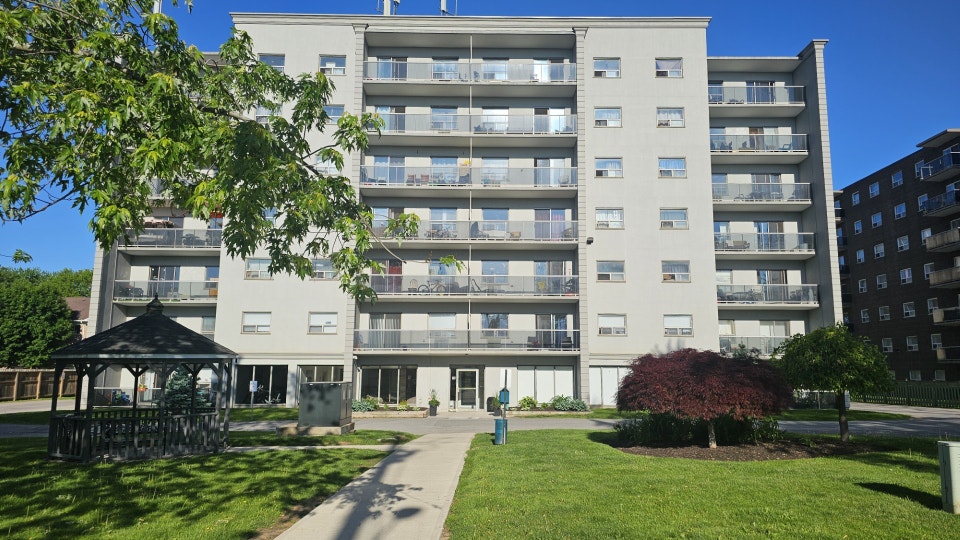 Victoria Park Tower and Imperial Tower Apartments - 2 Bedroom Ap 5
