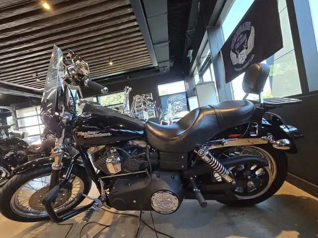 2006 Harley-Davidson Dyna Street Bob in Street, Cruisers & Choppers in Markham / York Region - Image 3