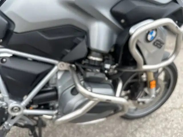 2015 BMW R1200GS ~ BMW R1200GS ~ HTD GRIPS ~ ADJUSTABLE SUSPENSI in Street, Cruisers & Choppers in City of Toronto - Image 27