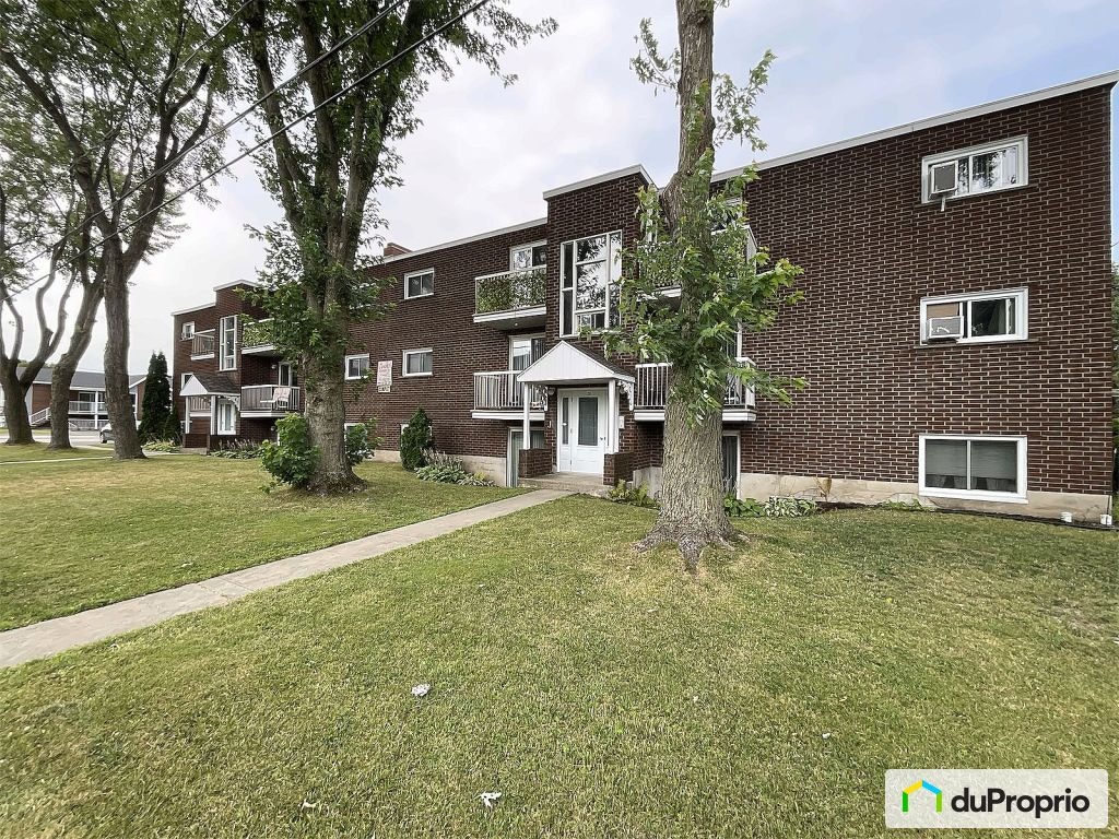 $1,800,000 - 6 units or more for sale in Victoriaville — photo 3