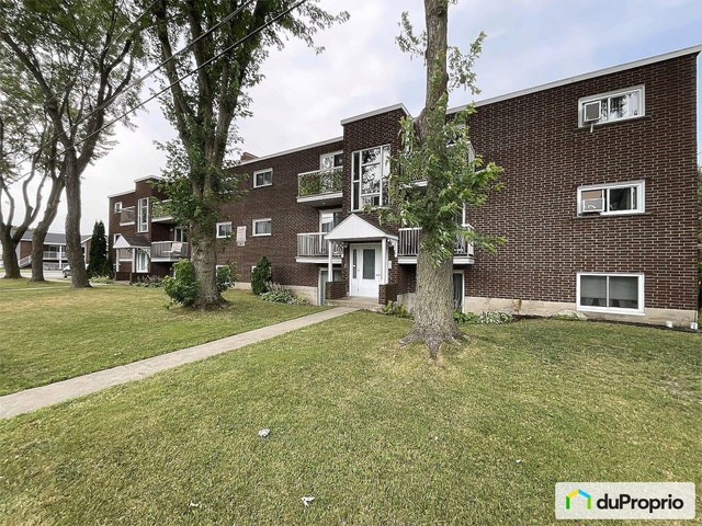 $1,800,000 - 6 units or more for sale in Victoriaville — photo 3