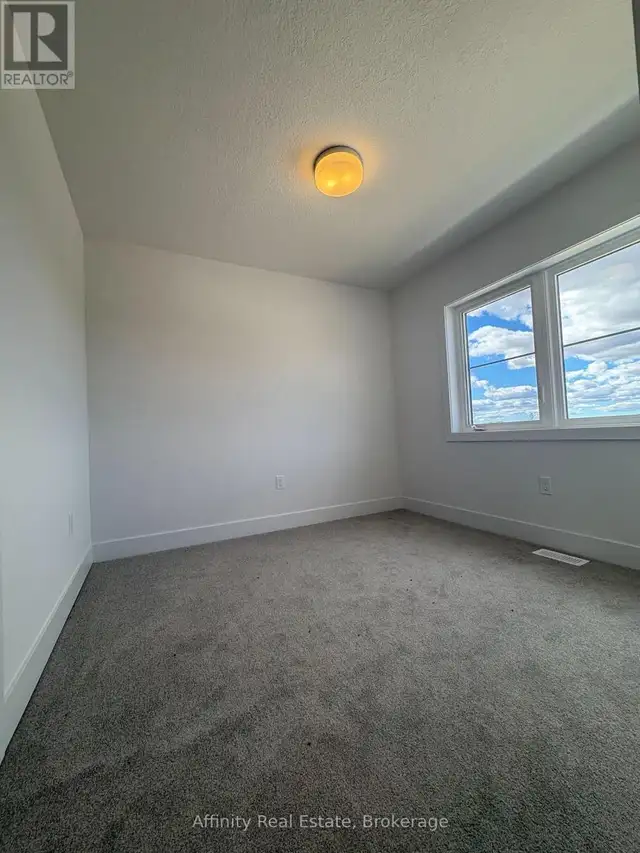 14 BALLADRY BOULEVARD Stratford, Ontario | Long Term Rentals ...