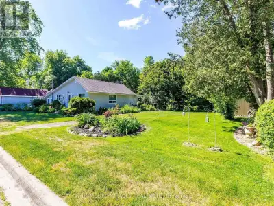 Enjoy a Quiet Ravine Retreat in the Heart of Brampton! Bright and spacious upper-level unit in a det...