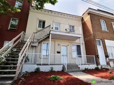 !! AGENTS S'ABSTENIR !! Beau duplex avec au rez-de-chaussée un logement de 1 240 pi2 comprenant 3 ch...