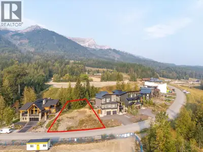 Last Remaining Building Lot on Resort Drive – Fernie Alpine Resort An exceptional opportunity to own...