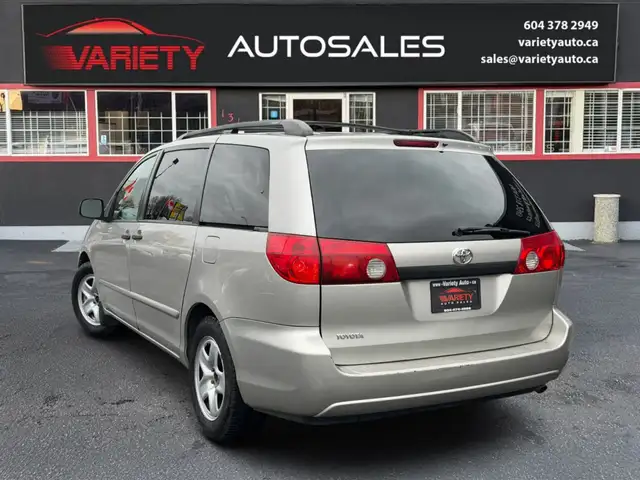 2006 Toyota Sienna 5dr CE 8-Passenger, FREE 0NE YEAR 20,000 KM L in Cars & Trucks in Vancouver - Image 4