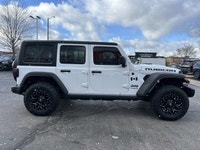 Dominate any terrain with this formidable 2021 Jeep Wrangler Unlimited Rubicon. Crafted for extreme... (image 3)