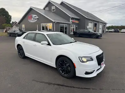 2023 Chrysler 300 TOURING AWD ???? $119 Weekly Tax In ???? 3.6L V6 GASOLINE FUEL ???? All Wheel Driv...