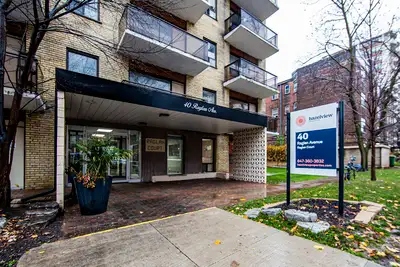 Raglan Gardens Welcome to Raglan Gardens, a luxury high rise apartment with suites available in the...