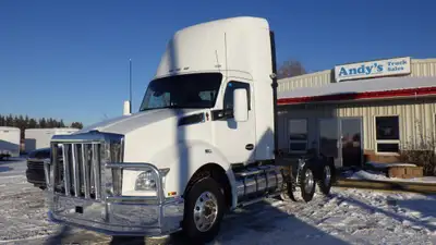 Welcome to Andy's Truck Sales. 2023 KENWORTH T880 DAY CAB STK #1991 687,965 KM 9,922 ENGINE HOURS CU...