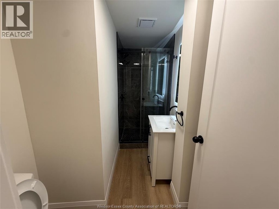 643 PIERRE Unit# 3 Windsor, Ontario 4