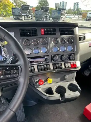 2026 Kenworth T880 in Heavy Trucks in Moncton - Image 7