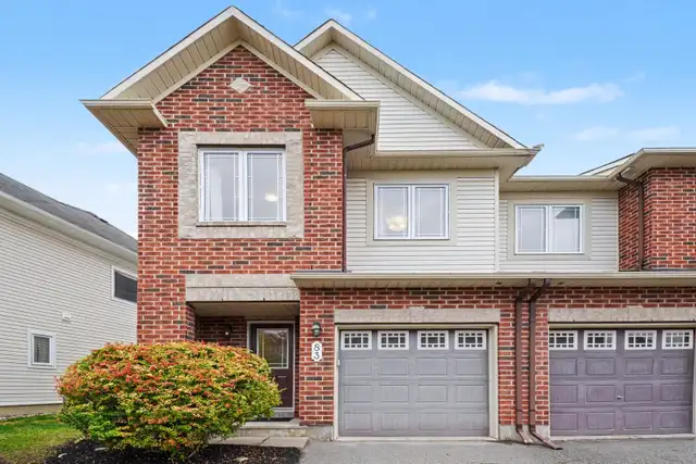 BEACON HILL END-UNIT GREAT LOCATION!