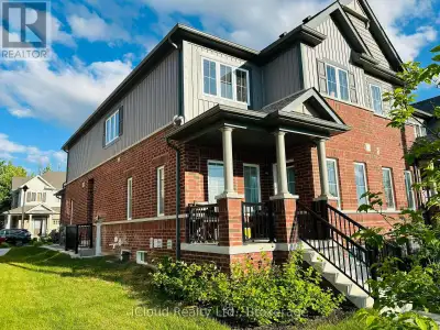 Introducing an exquisite, 2-storey 2 car Garage located in the prestigious Creditview Woods communit...