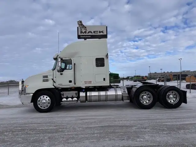 2023 Mack Anthem 64T 70 mDRIVE S40 in Heavy Trucks in Regina - Image 3