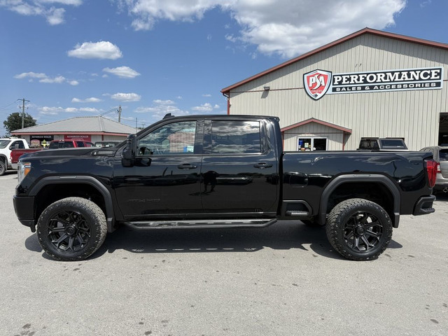 2022 GMC SIERRA 2500HD 4WD Crew Cab 159 AT4 in Cars & Trucks in Belleville - Image 4