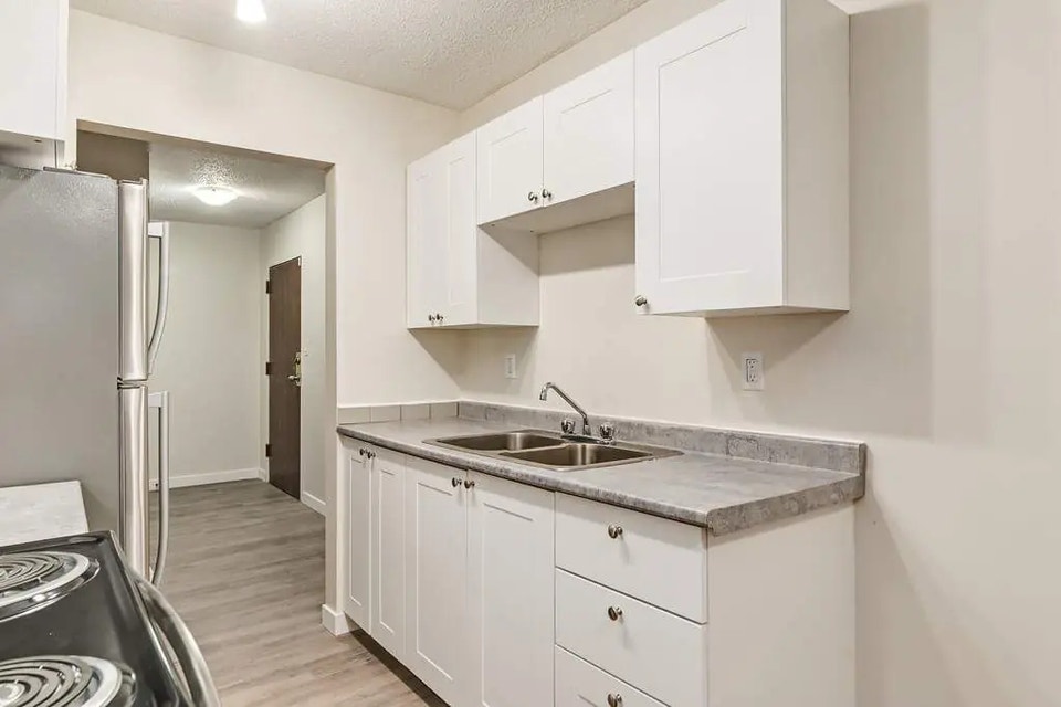 Apartments for Rent near Lakeland College - Southridge Apartment 5