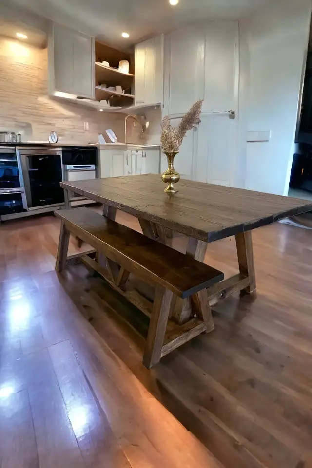 Dining wood table with matching bench for cottages in Dining Tables & Sets in City of Toronto - Image 3