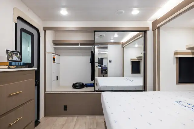 2026 Forest River EAST TO WEST ALTA 2775KFK in Travel Trailers & Campers in Regina - Image 20