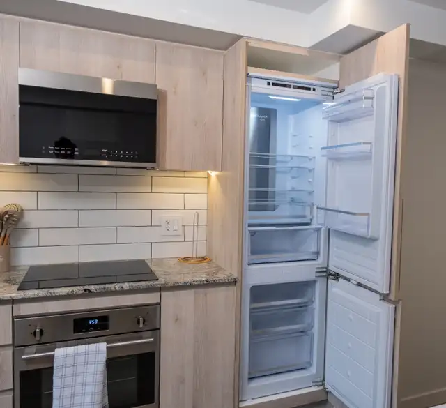 Long-term Rental Downtown Month to Month in Long Term Rentals in Vancouver - Image 5