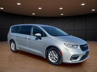 Price includes $1,000 finance credit. Price does not include fees or taxes. The 2023 Chrysler Pacifi... (image 3)