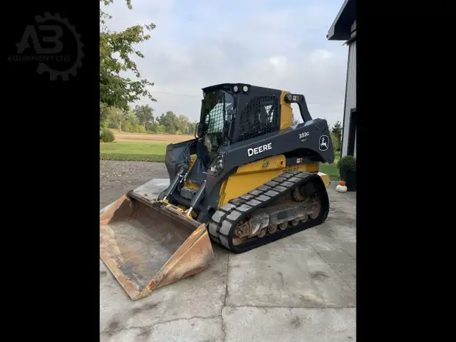 2020 DEERE 333G SKIDSTEER in Heavy Equipment in Calgary - Image 2