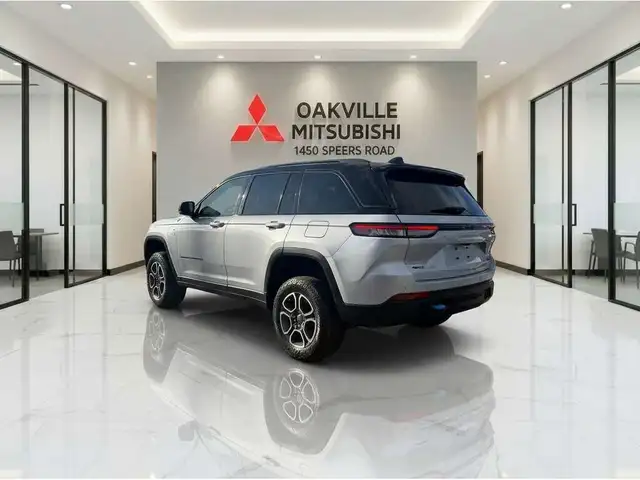 2022 Jeep Grand Cherokee Trailhawk in Cars & Trucks in Oakville / Halton Region - Image 7