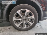 Discover luxury, performance, and efficiency in this 2024 Ford Escape Platinum! With only 46,907 km,... (image 5)