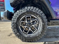 This Jeep Gladiator boasts a Regular Unleaded V-6 3.6 L/220 engine powering this Automatic transmiss... (image 9)