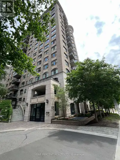 Enjoy the convenience and live in the vibrant Ottawa Uptown Hill, in this beautiful Art Deco Buildin...