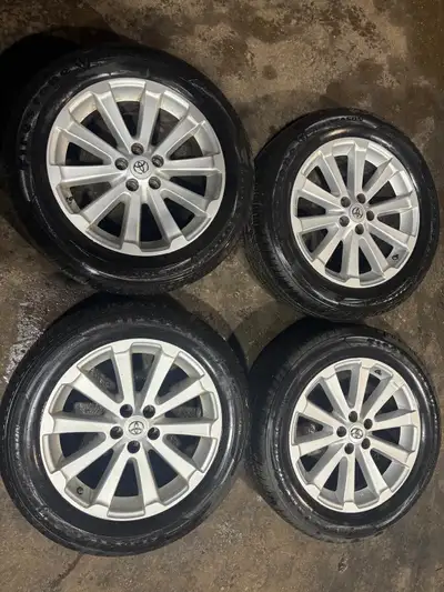 RIMS 19" OEM Toyota Venza Rims Off of a 2014 Toyota Venza With Tire Pressure Sensors Fits lots of ot...