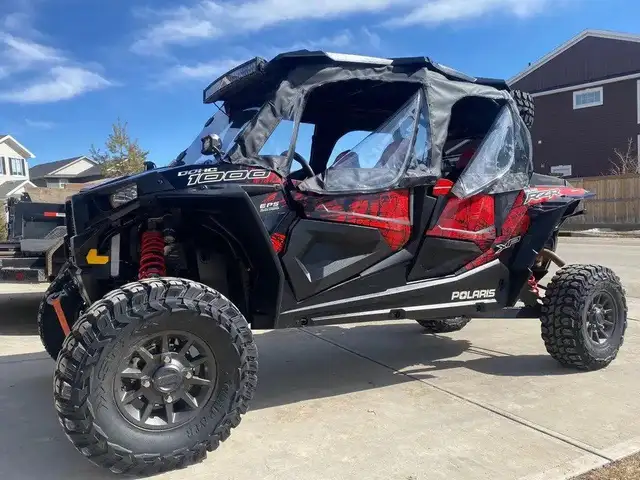 2018 POLARIS RZR 1000 4 SEAT (FINANCING AVAILABLE) in ATVs in Strathcona County - Image 5