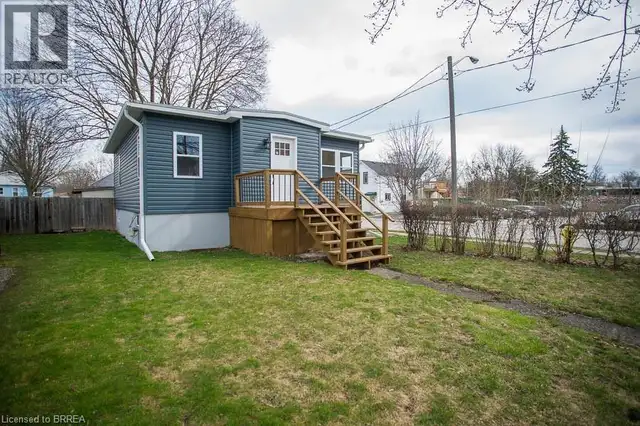 20 PARK Avenue E Brantford, Ontario in Long Term Rentals in Brantford - Image 4