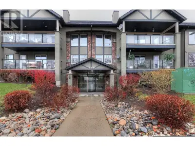 This 2-bedroom, 2-bathroom condo offers unbeatable convenience, located close to shopping, restauran...