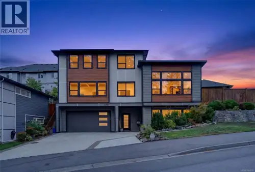 Built by McKendry Developments & designed by Spaciz, where nature is at your doorstep. This 2021 cus...