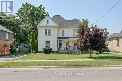 Spacious and charming Family Home with so much character walking distance to many amenities. 3 gener...