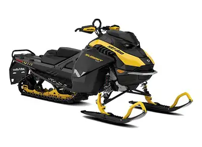 FAITES-VITE ! Modèle exclusif à la vente exclusive du printemps SKIDOO. Motoneige de taille moyenne...