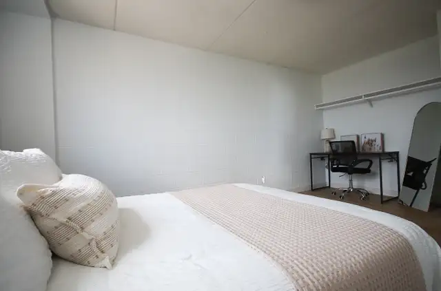 All Inclusive Student Rentals in Long Term Rentals in Kitchener / Waterloo - Image 12