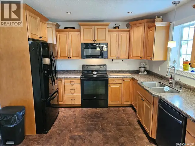 Redvers South Acreage. Antler Rm No. 61, Saskatchewan in Houses for Sale in Regina - Image 25
