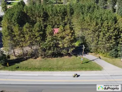 PROJET POUR DÉVELOPPEUR Multi-Logement, Résidentiel, Commercial sur la rue Principale à Saint-Côme,...