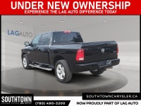2023 Ram 1500 Classic Express Experience the Ram 1500 Classic Express with only 61031 km on the odom... (image 3)