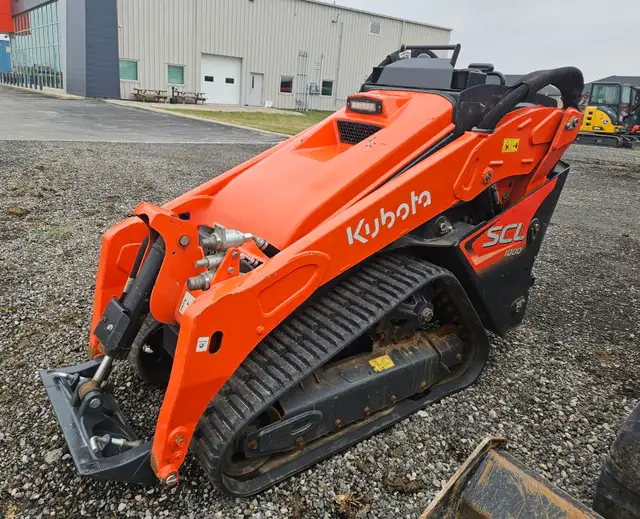 2022 Kubota 2022 Kubota SCL1000 - Track Loader in Heavy Equipment in Windsor Region - Image 3