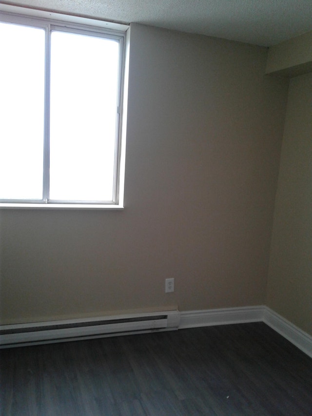 BEAUTIFULLY UPDATED 2 BR APARTMENT IN TRENTON! Long Term Rentals