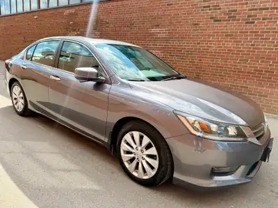 . Engine: 4 Cylinder Engine 2.4L L/100Km City: 8.8 L/100Km Hwy: 6.5