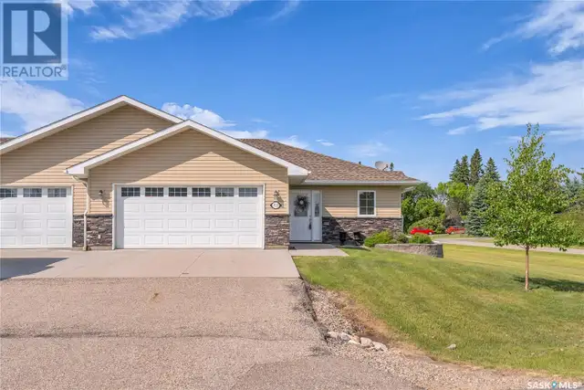 321 2nd STREET S Waldheim, Saskatchewan628637909973771220