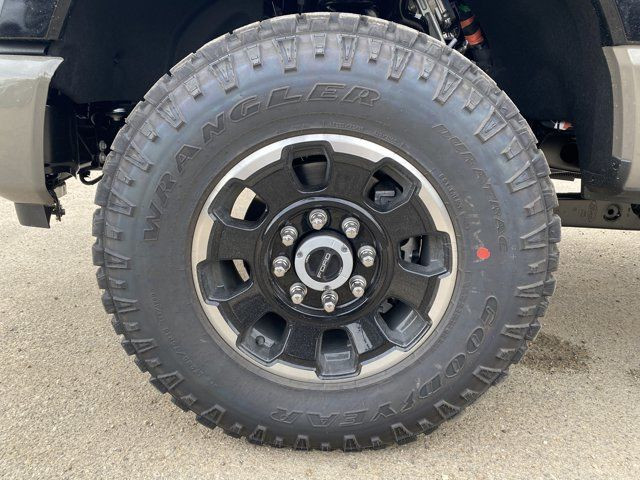 2026 Ford Super Duty F-350 SRW King Ranch | Crew Cab 160 in Cars & Trucks in Edmonton - Image 4