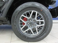 JEEP WRANGLER UNLIMITED 2024 SAHARA AUTOMATIQUE 4X4 TOUT ÉQUIPÉ / GPS NAVIGATION / CAMÉRA DE RECUL /... (image 8)