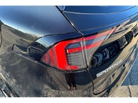 This 2026 Kia Sportage Wagon Body Style EX arrives with 18 alloy wheels, a panoramic sunroof, 12.3 n... (image 8)