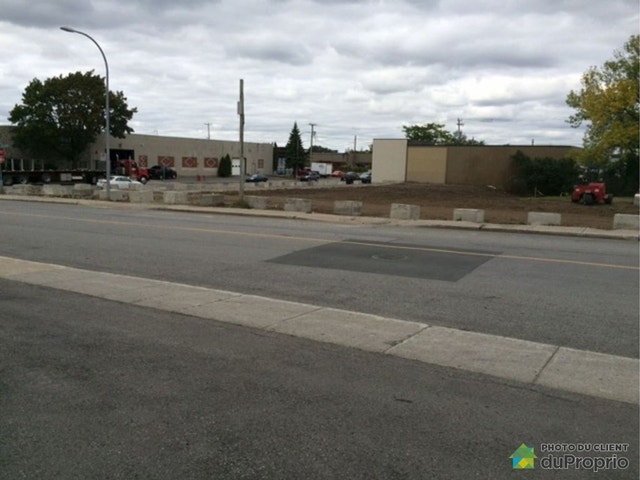 $1,650,000 - Commercial Lot for sale in St-Leonard — photo 1