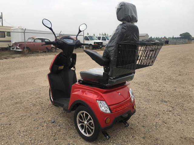 BRAND NEW GIO TITAN PREMIUM HEAVY MOBILITY SCOOTER in Other in Winnipeg - Image 4